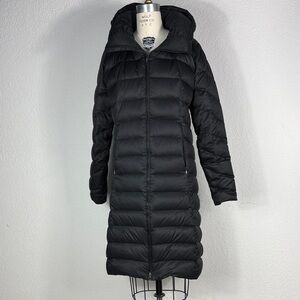 Patagonia Women's Black Long Puffer Jacket down filled like new sz M